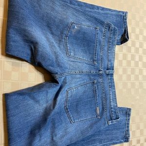 White House Black Market The Girlfriend Jeans‎ Women’s 26 (4) X 28 Distressed.